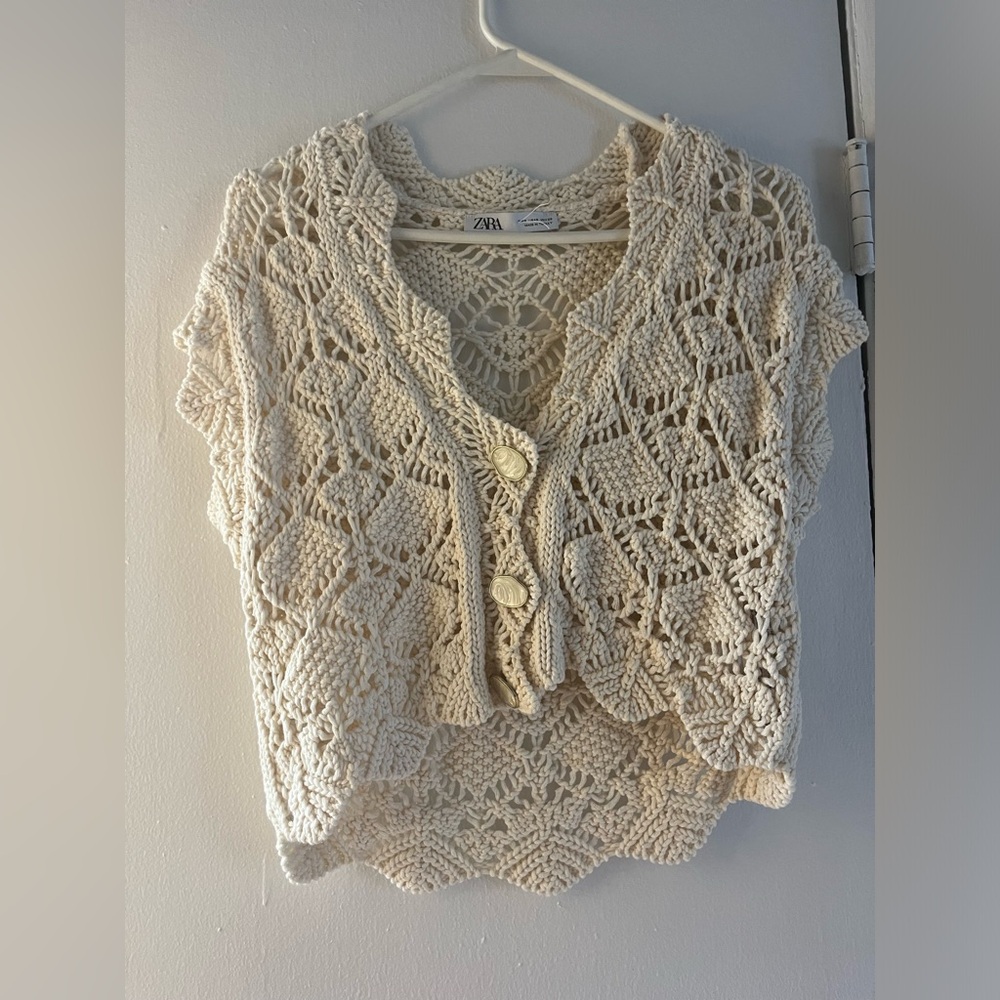 Zara cropped knit sweater